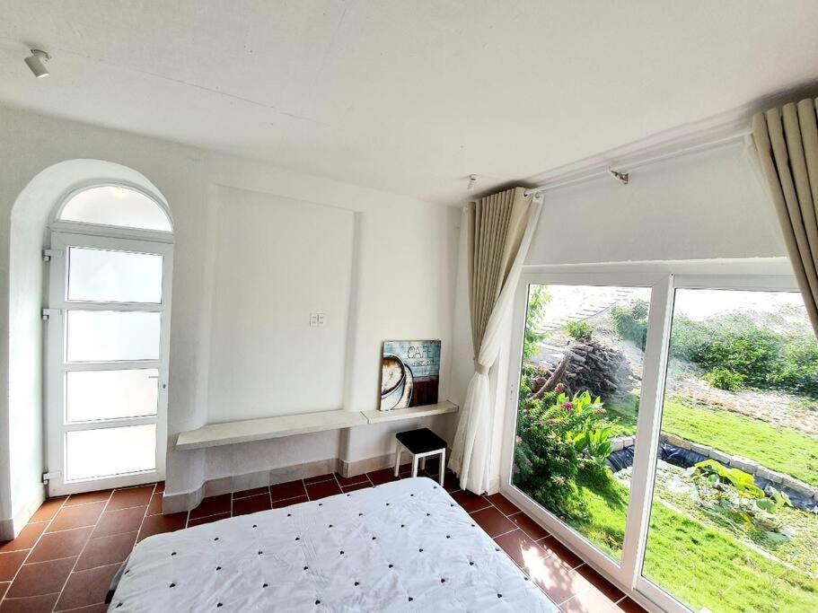 Ho Lan Retreat, Villa Mat Bien Danh Cho 8 Nguoi. Pho Tri Buitenkant foto
