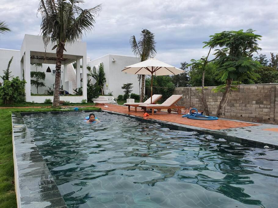 Ho Lan Retreat, Villa Mat Bien Danh Cho 8 Nguoi. Pho Tri Buitenkant foto