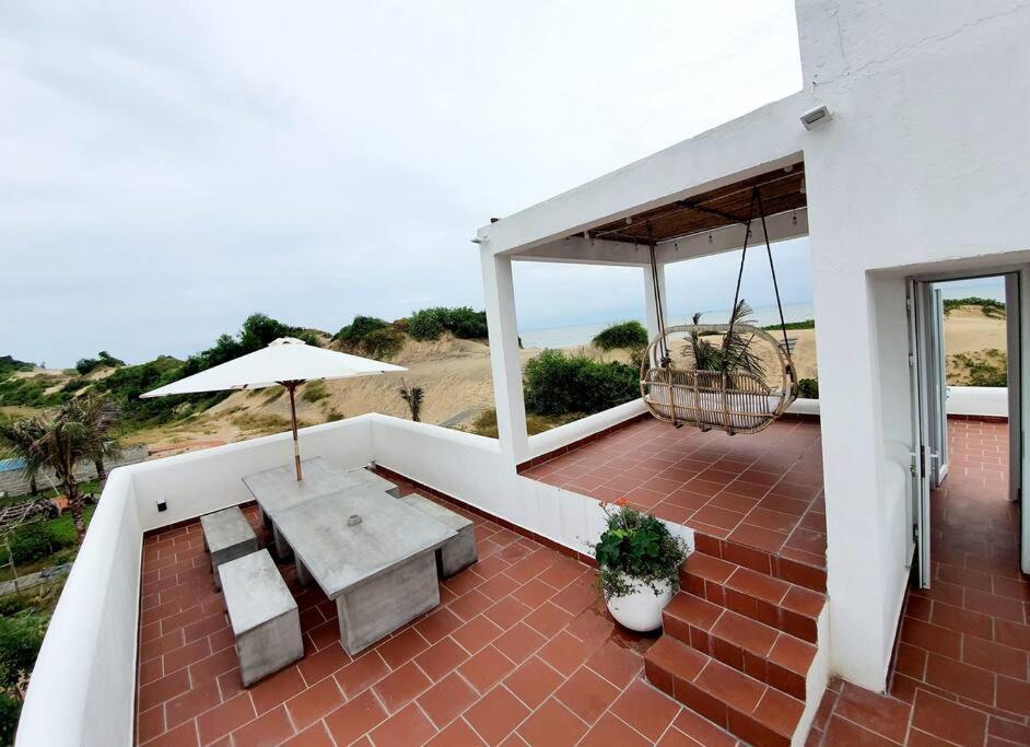 Ho Lan Retreat, Villa Mat Bien Danh Cho 8 Nguoi. Pho Tri Buitenkant foto