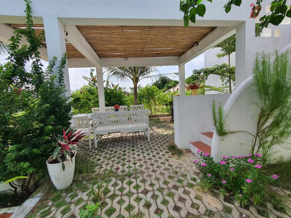Ho Lan Retreat, Villa Mat Bien Danh Cho 8 Nguoi. Pho Tri Buitenkant foto